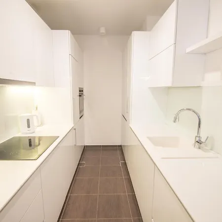 Lente - Free Parking - 93m2 Apartman Szarajevó