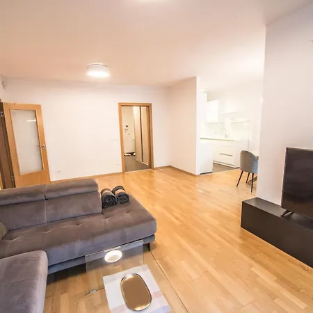 Lente - Free Parking - 93m2 Apartman Szarajevó